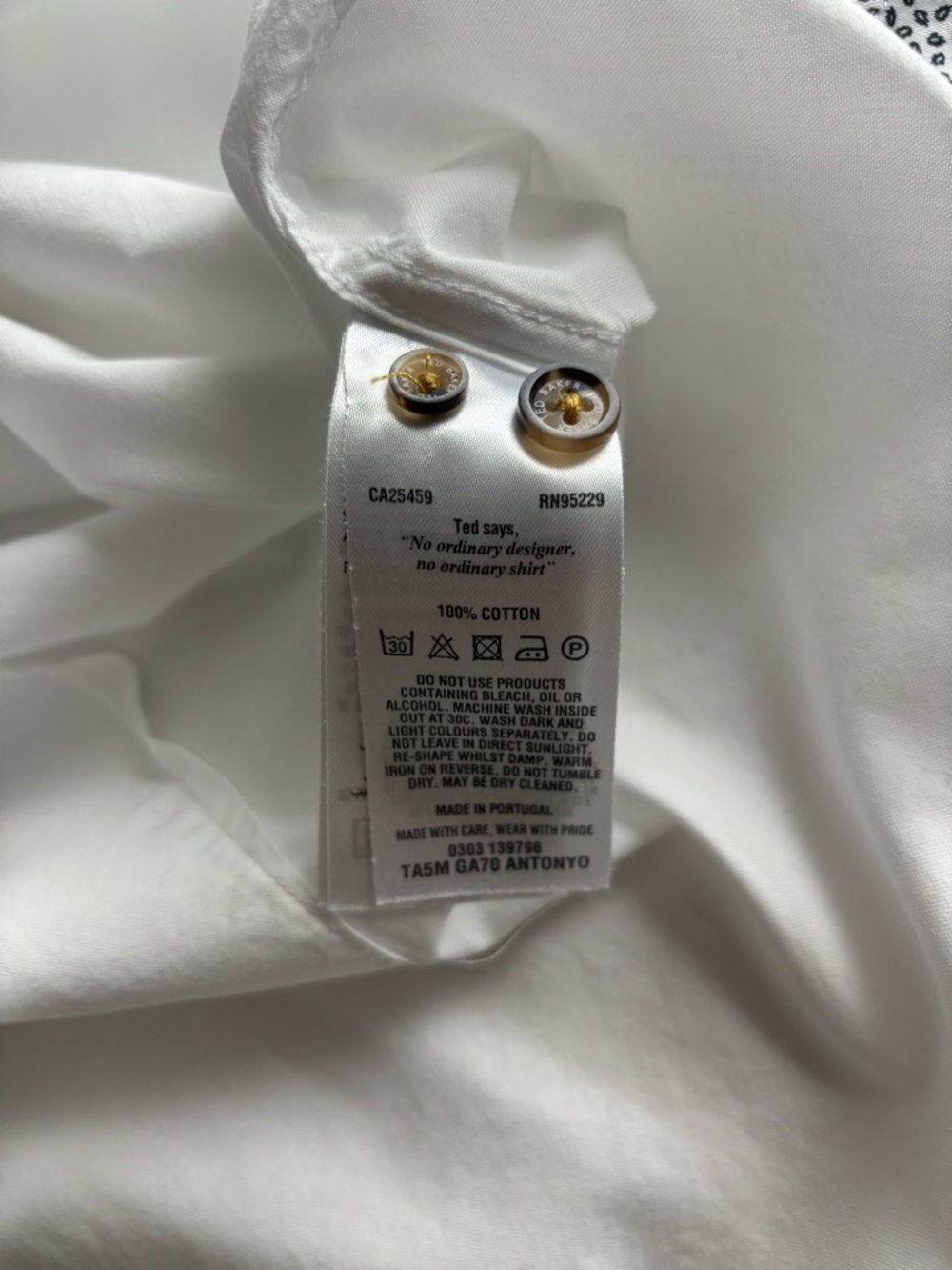 Ted Baker White Long-Sleeve Dress Shirt with Subtle Patterned Inner Collar XL - Picture 7 of 9